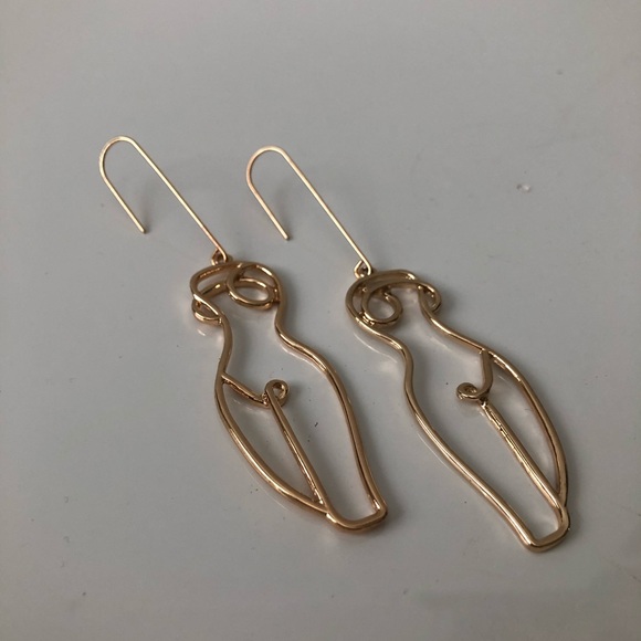 New Abstract Female Nude Body Earrings Gold Tone - Picture 5 of 7